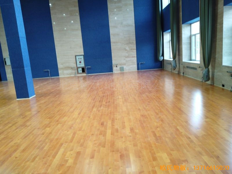 內(nèi)蒙古赤峰中國稅務(wù)總局職工活動中心運動地板鋪裝案例