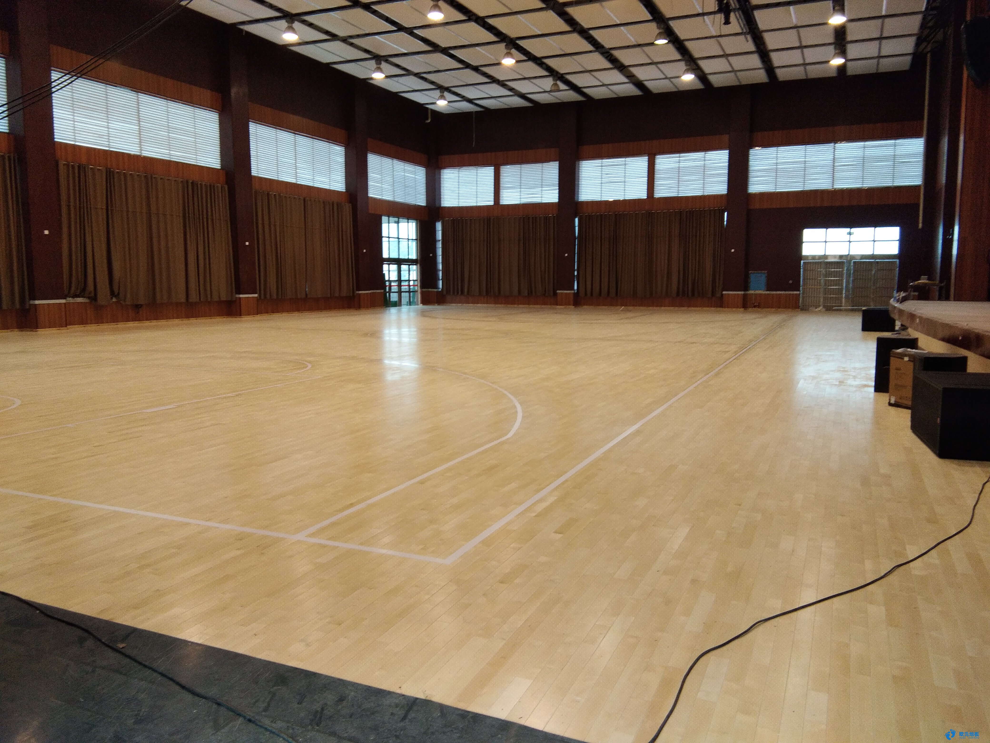 恩陽(yáng)運(yùn)動(dòng)木地板哪家比較好