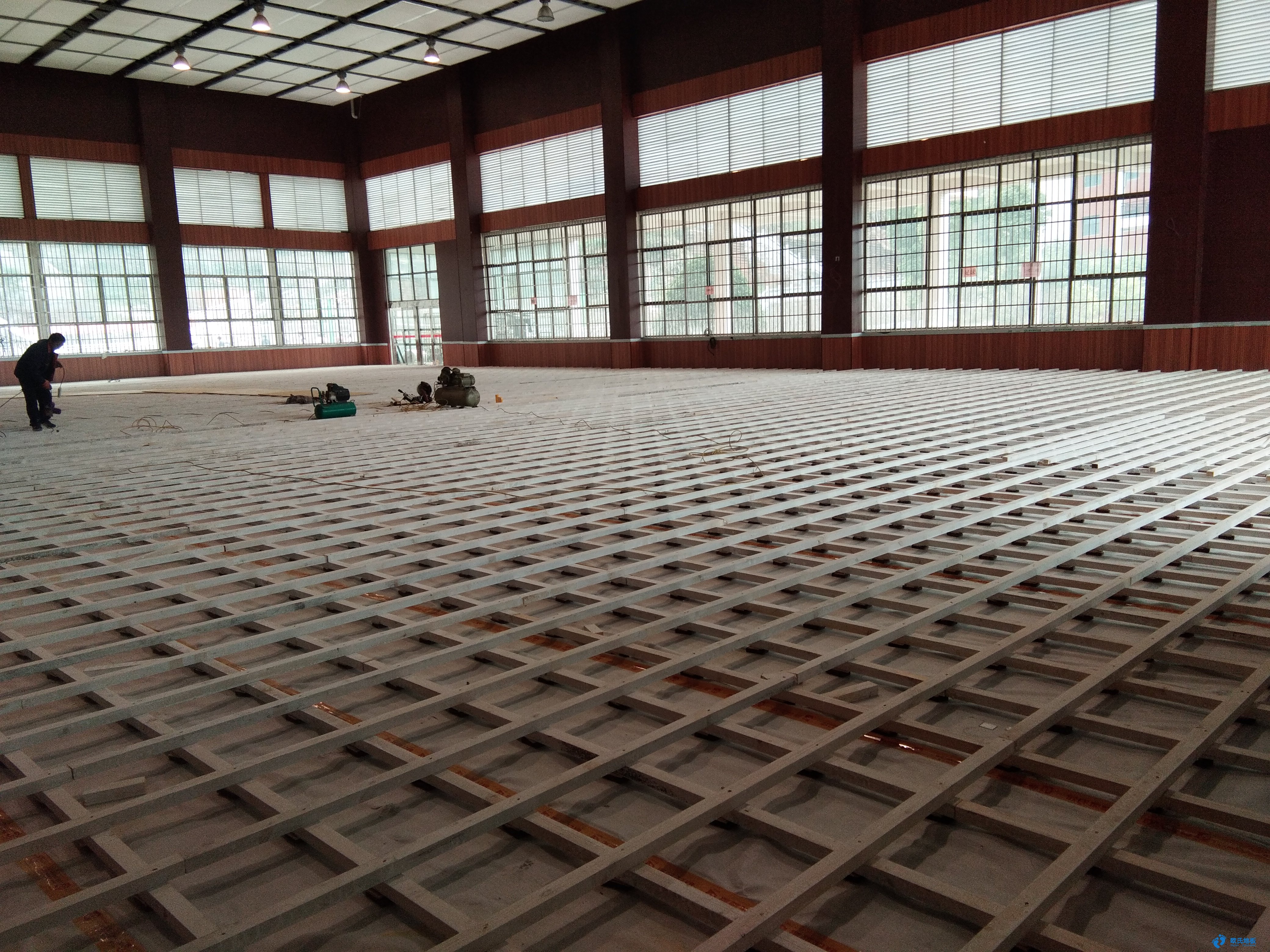 恩陽(yáng)運(yùn)動(dòng)木地板哪家比較好