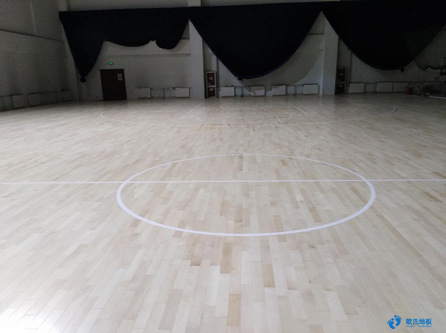 歐氏體育地板廠家 金華運(yùn)動木地板安裝