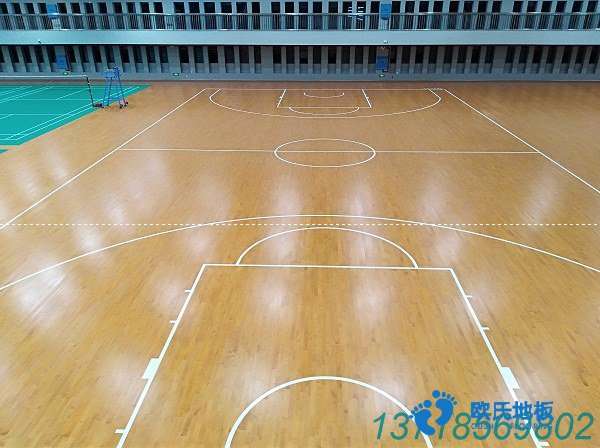 體育館運(yùn)動木地板如何光亮如新