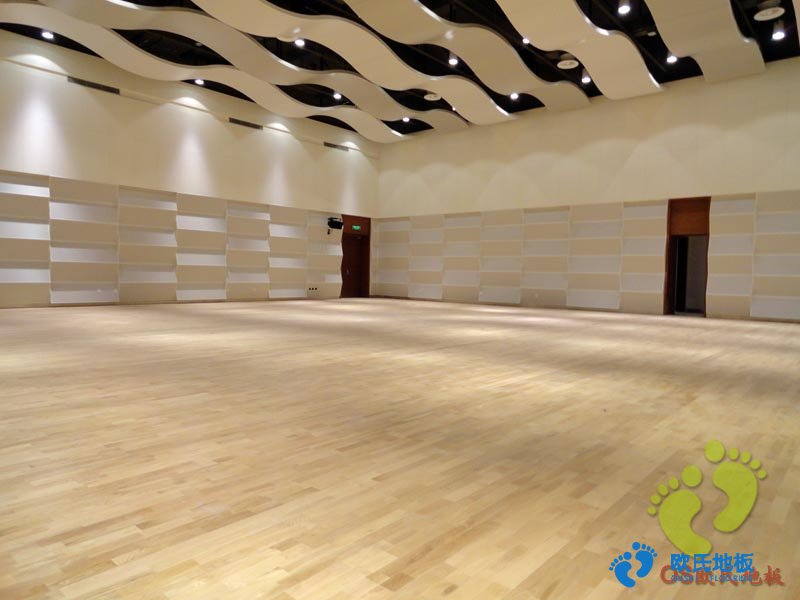 風(fēng)雨操場運(yùn)動木地板造價(jià)如何計(jì)算