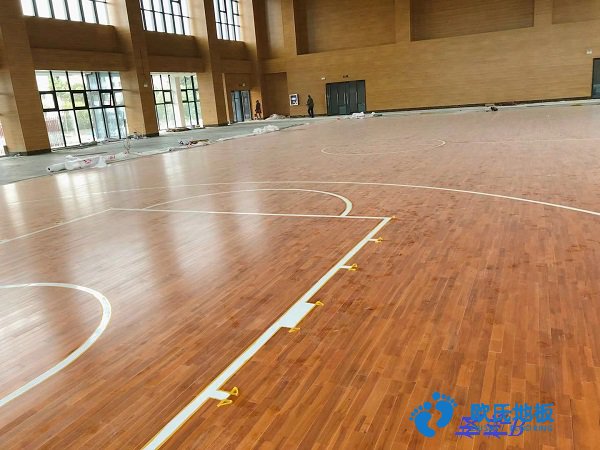 風(fēng)雨操場運(yùn)動木地板造價(jià)如何計(jì)算