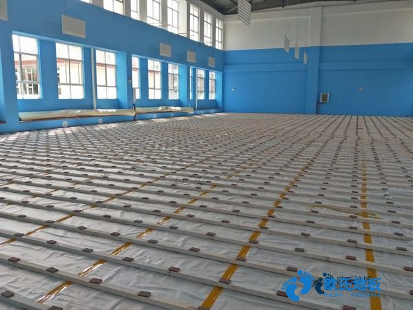 供應(yīng)運動體育地板安裝公司