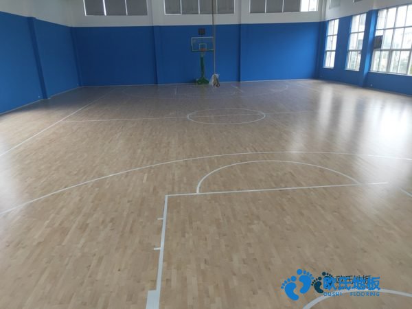 供應(yīng)籃球場地地板安裝公司