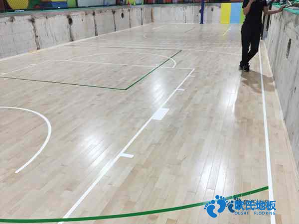 學(xué)?；@球館地板木紋型