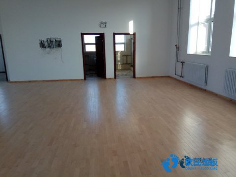 學(xué)?；@球場(chǎng)館地板工藝流程