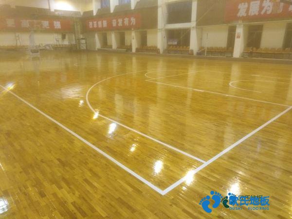 學(xué)?；@球運(yùn)動(dòng)木地板施工流程