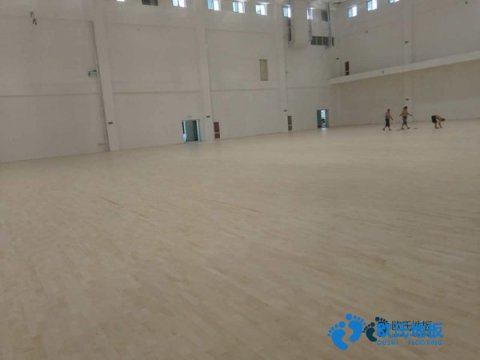 學(xué)?；@球場(chǎng)地木地板圖解