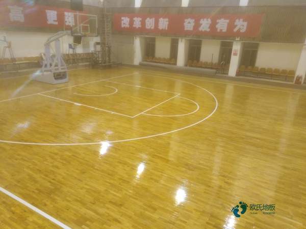 22mm厚運(yùn)動木地板清潔保養(yǎng)