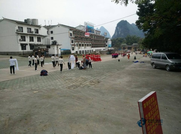 實(shí)木籃球場館地板報價2