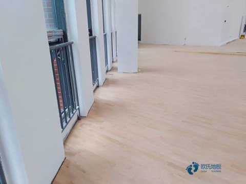 單龍骨籃球運動地板如何保養(yǎng)
